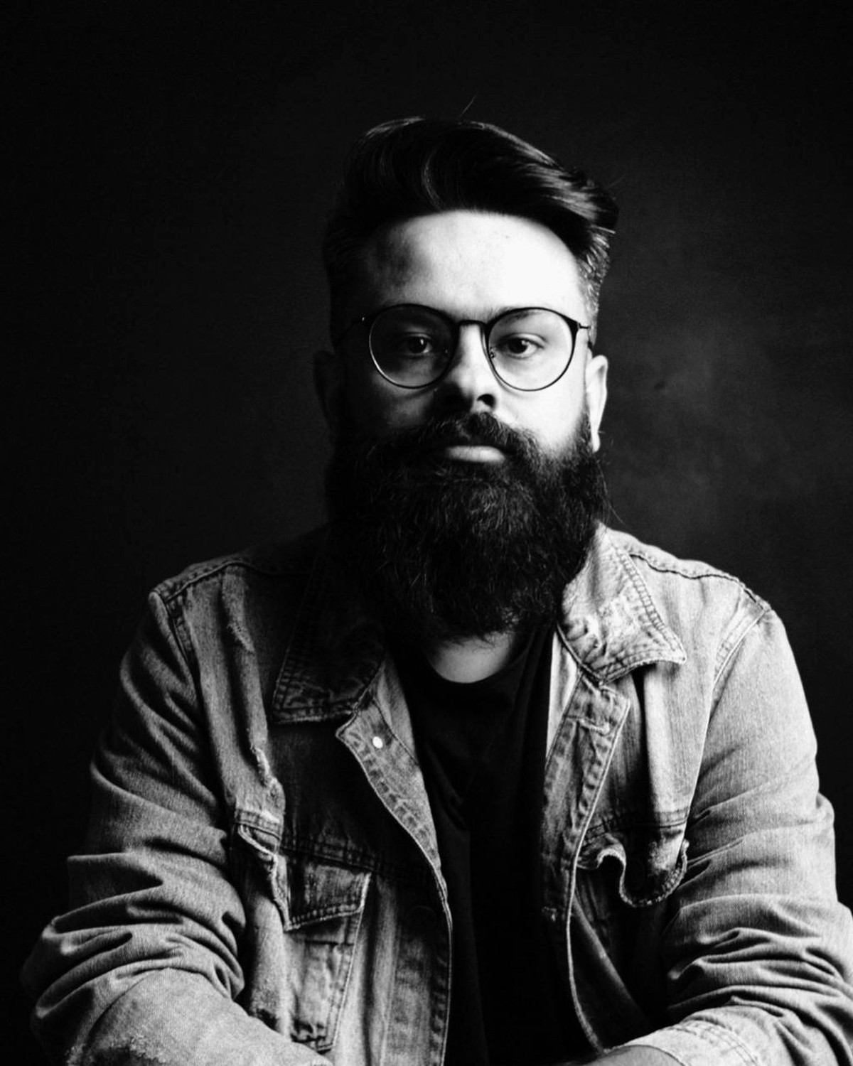 Thiago Charleaux Carvalho, Capista e Designer da Vira Livro Editora